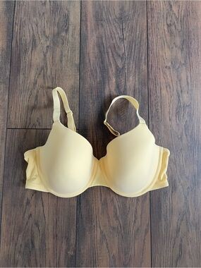 knix Light Yellow T-Shirt Bra - Smooth Molded Cups